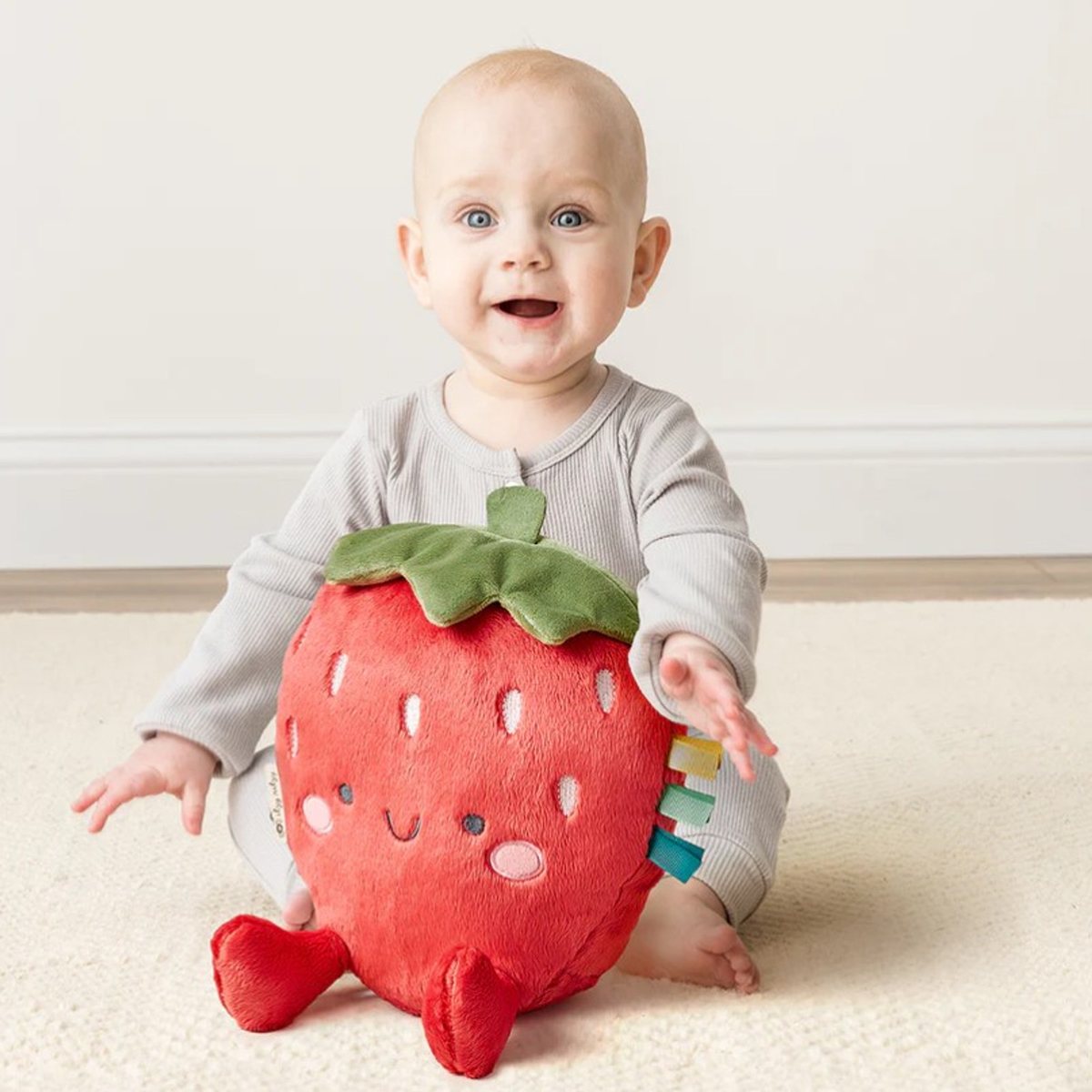 Strawberry - Sweetie Snuggles Plush - Itzy Ritzy